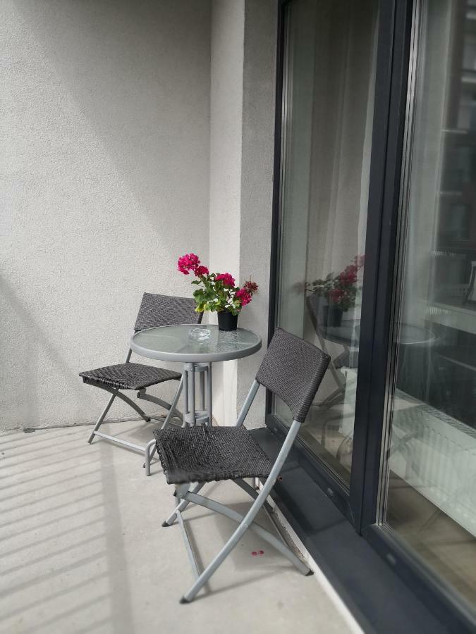 Elegant Apartment Close To The Old Town Vilnius Exterior photo